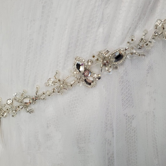 Wedding Gown - Picture 4 of 5